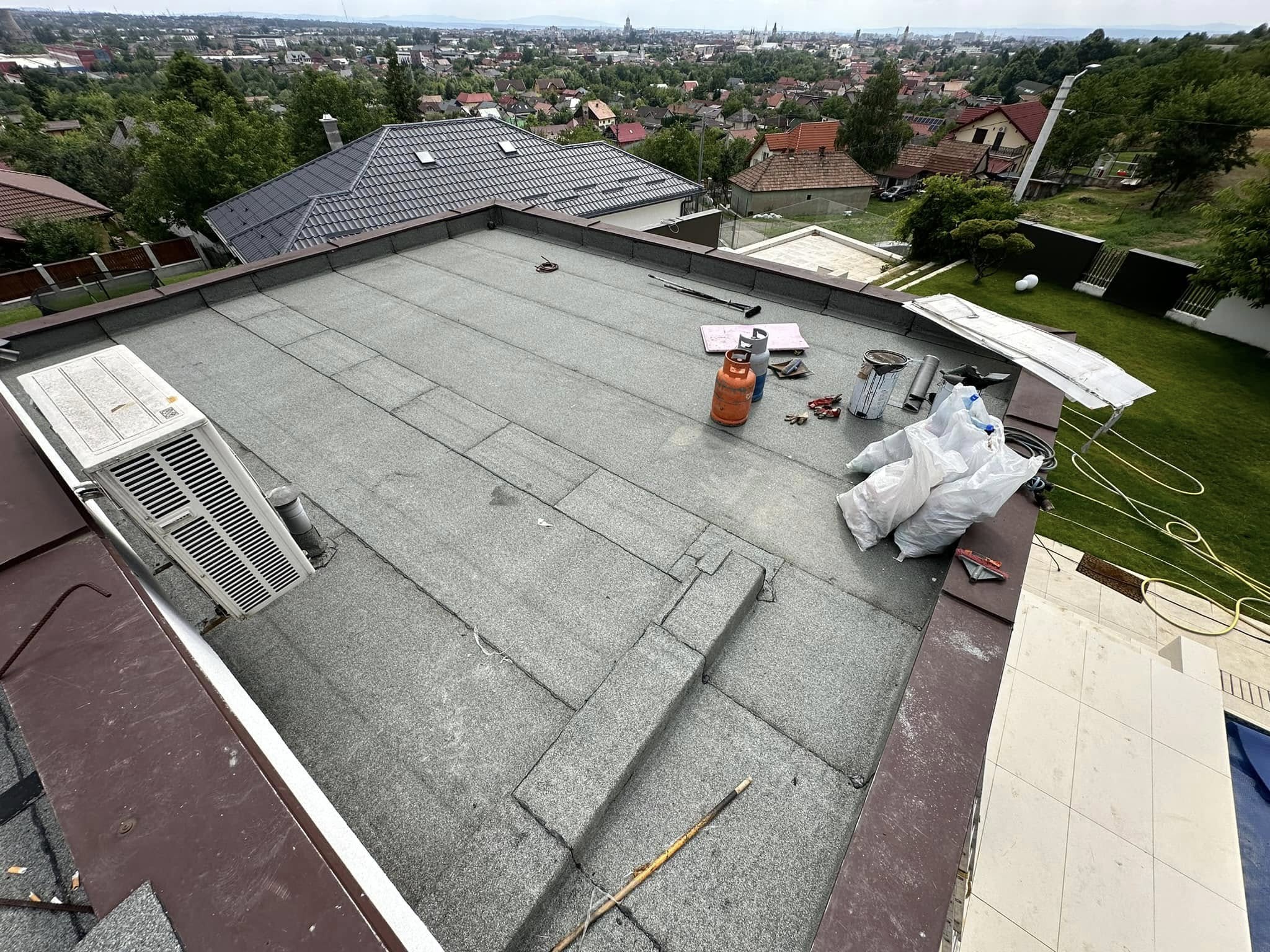 Terasă necirculabilă — hidroizolație cu membrană bituminoasă